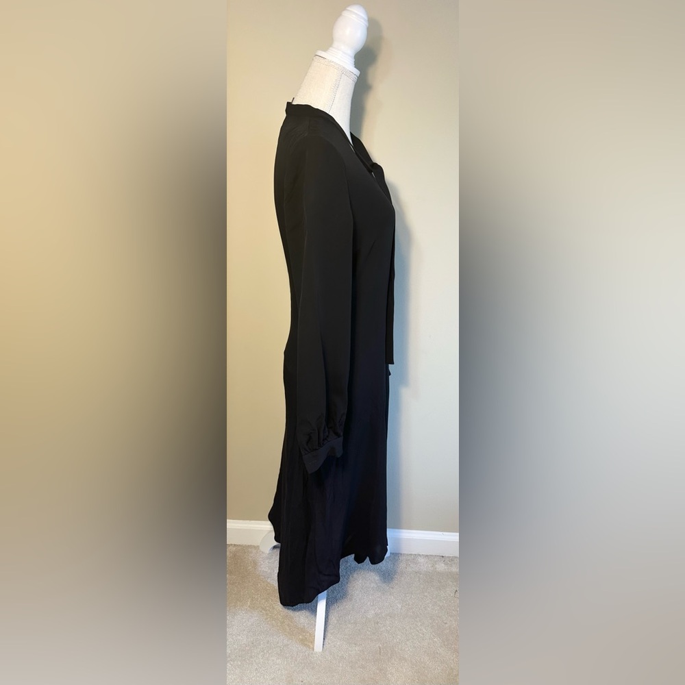 Theory 2 Black Tie Neck Drape Dress Long Sleeve Asymmetrical Hem 100% Silk - Picture 4 of 11